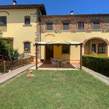 Casa Vacanza Villaggio Poggio Rosso Arezzo Exterior foto